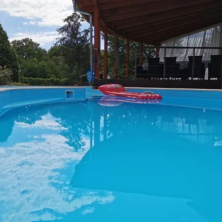 Semesterbostad House4u *